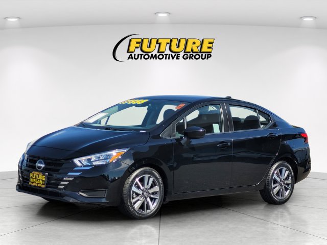 Certified 2025 Nissan Versa SV FWD image 5