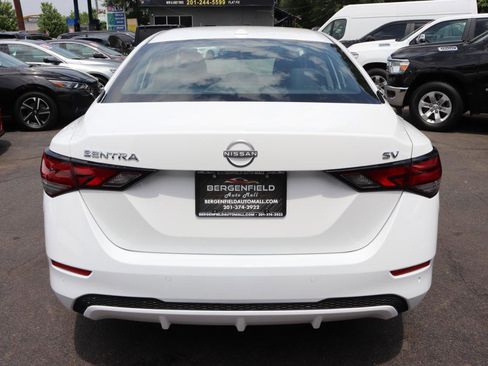 Used 2024 Nissan Sentra SV FWD image 4