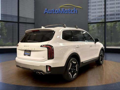 Used 2024 Kia Telluride EX AWD/4WD image 11