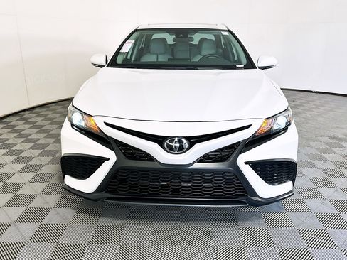 Used 2023 Toyota Camry SE FWD image 8