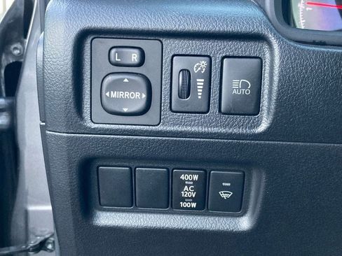Used 2022 Toyota 4Runner SR5 Premium w/ Moonroof Package RWD image 15