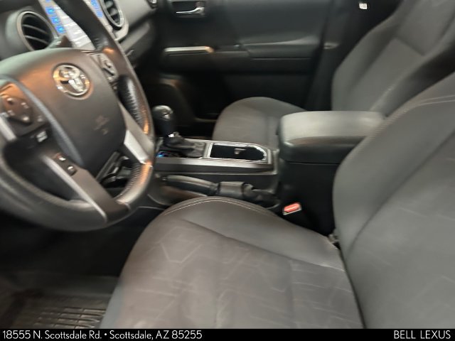 Used 2017 Toyota Tacoma TRD Off-Road AWD/4WD image 14