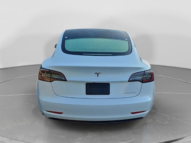 Used 2022 Tesla Model 3 Long Range AWD/4WD image 4