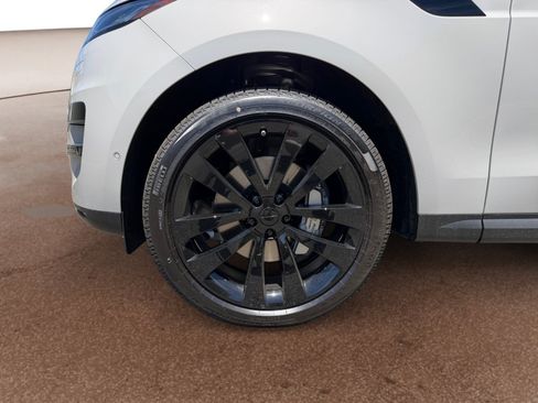 New 2026 Land Rover Range Rover Sport SE AWD/4WD image 9