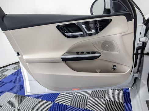 Used 2024 Mercedes-Benz C 300 4MATIC Sedan image 12