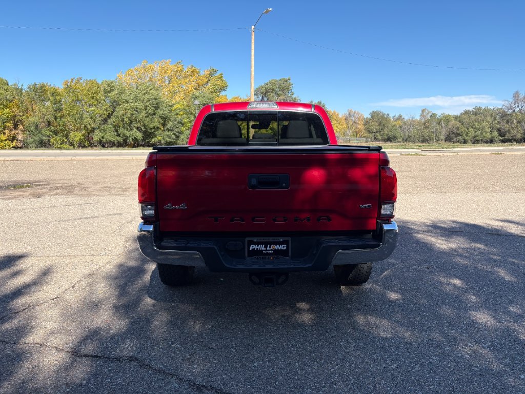 Used 2019 Toyota Tacoma SR5 AWD/4WD image 4