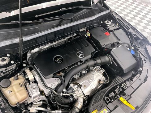 Certified 2022 Mercedes-Benz GLB 250 image 30