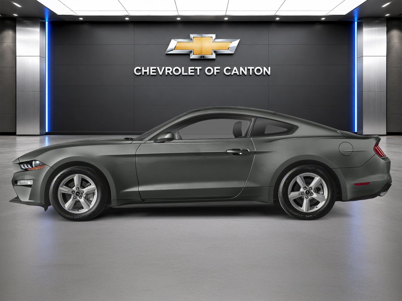 Used 2018 Ford Mustang Premium RWD image 3
