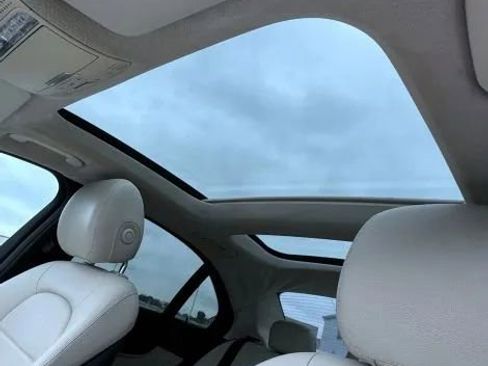 Used 2015 Mercedes-Benz C 300 4MATIC Sedan image 26