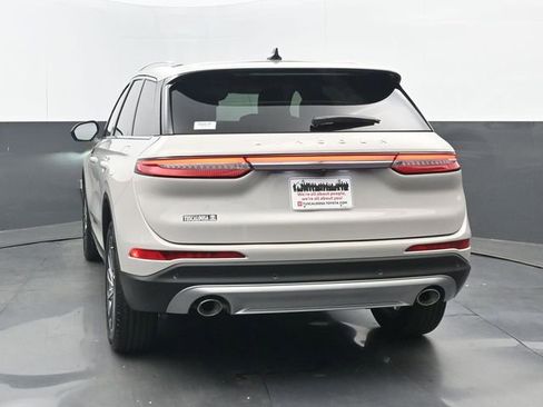 Used 2024 Lincoln Corsair Reserve FWD image 17