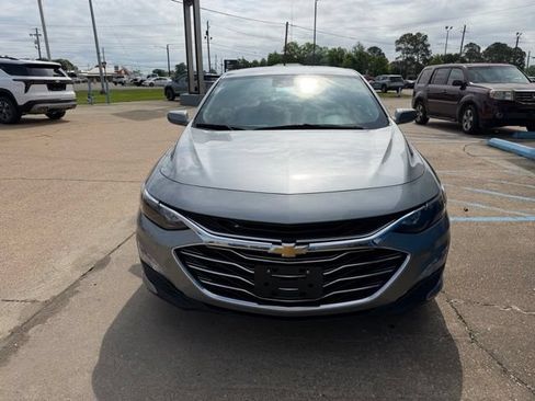 Used 2024 Chevrolet Malibu LT FWD image 2