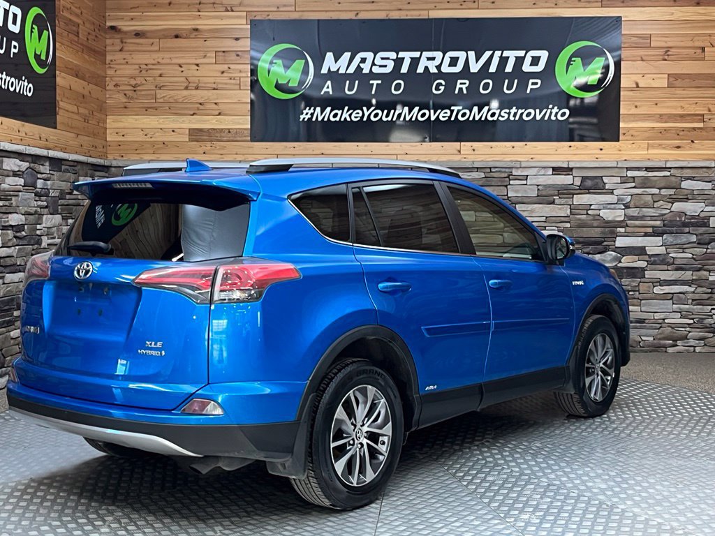 Used 2017 Toyota RAV4 XLE AWD/4WD image 14