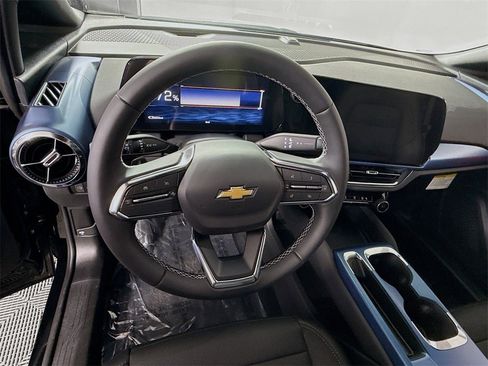 New 2026 Chevrolet Equinox EV LT image 6