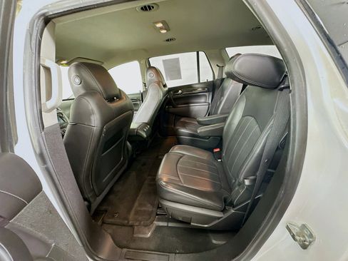 Used 2017 Buick Enclave Leather FWD image 26