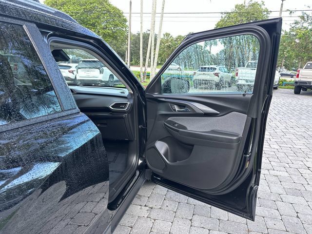 Used 2021 Chevrolet TrailBlazer LT w/ Convenience Package AWD/4WD image 23