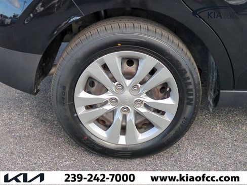 Certified 2022 Kia Soul LX image 10