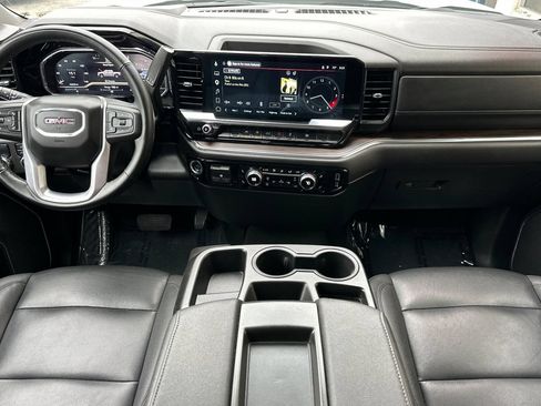 Certified 2025 GMC Sierra 1500 SLT RWD image 16
