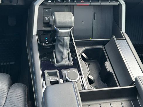 Used 2025 Toyota Tundra Platinum image 22