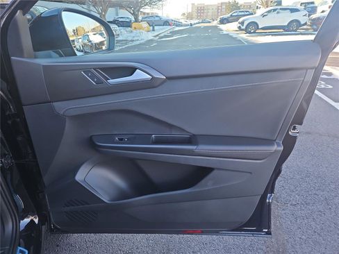 New 2026 Volkswagen Taos SE image 27
