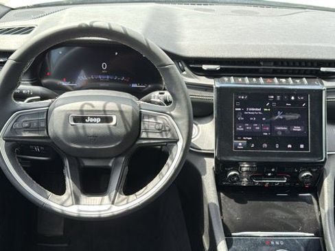 Certified 2023 Jeep Grand Cherokee Altitude AWD/4WD image 28