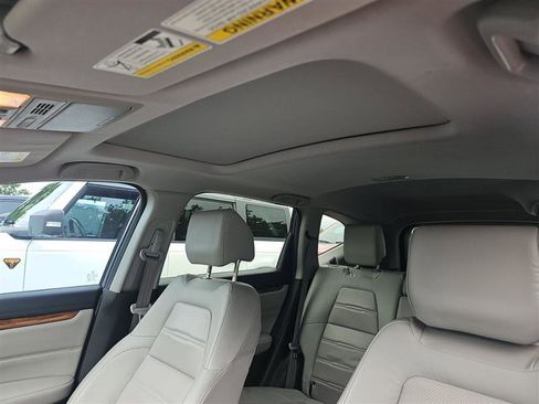 Used 2017 Honda CR-V Touring image 16