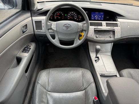 Used 2009 Toyota Avalon Limited image 13