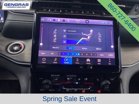 Used 2025 Jeep Grand Cherokee Limited w/ Luxury Tech Group II AWD/4WD image 21