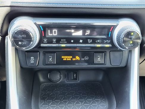 Used 2022 Toyota RAV4 XSE w/ XSE Grade Weather Package AWD/4WD image 19