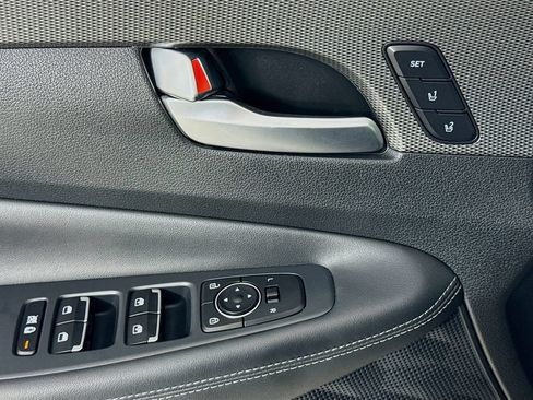 Used 2020 Hyundai Santa Fe Limited FWD image 22