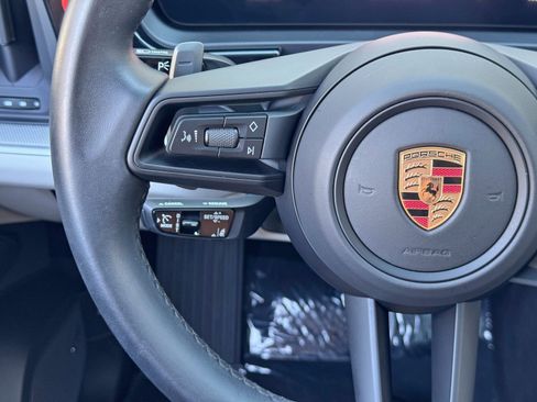 Used 2025 Porsche Cayenne Coupe AWD/4WD image 23
