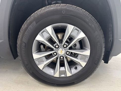 Used 2025 Chevrolet Equinox LT w/ Convenience Package II image 31