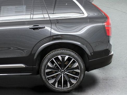 New 2025 Volvo XC90 B6 Plus w/ Protection Package Premier image 34