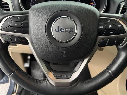 Used 2019 Jeep Grand Cherokee Limited image 28