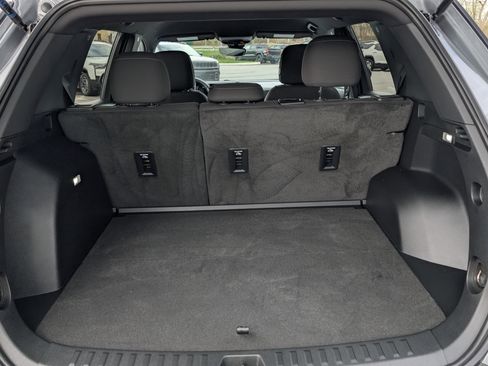 Used 2025 Chevrolet Equinox LT w/ Safety and Technology Package FWD image 10