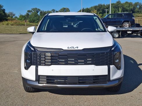 Used 2026 Kia Sportage LX w/ LX Convenience Package image 2