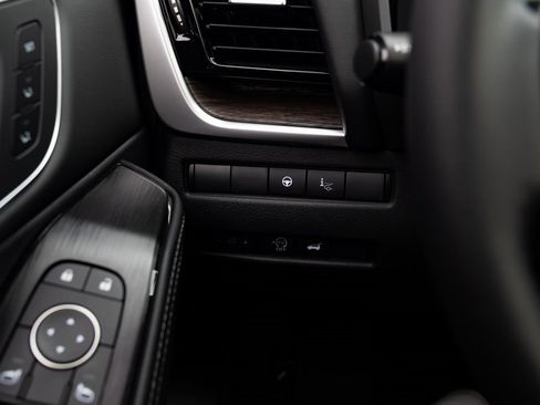 New 2026 Nissan Rogue Platinum w/ Platinum Premium Package image 13