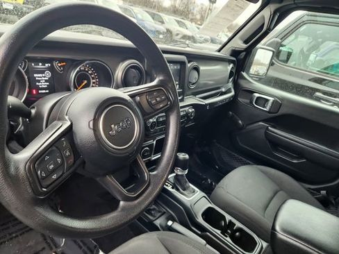 Used 2023 Jeep Wrangler Unlimited Sport image 9