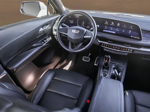 Certified 2024 Cadillac XT4 Sport image 26