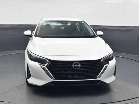 Used 2025 Nissan Sentra S FWD image 9