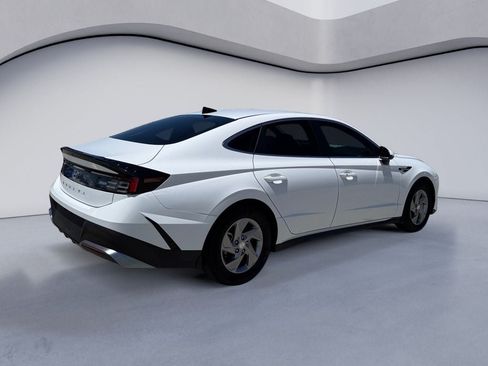 Certified 2025 Hyundai Sonata SE FWD image 5