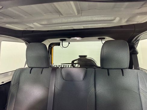 Used 2024 Jeep Wrangler Sport S image 4