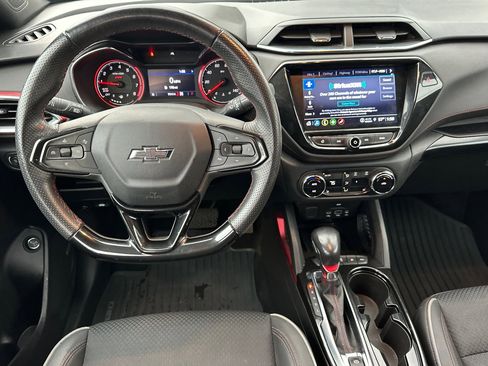 Used 2021 Chevrolet TrailBlazer RS w/ Sun and Liftgate Package image 13