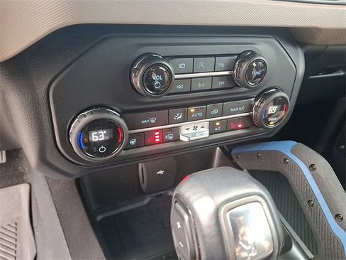 Used 2021 Ford Bronco Wildtrak image 15