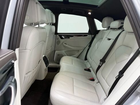 Used 2016 Porsche Macan S image 15