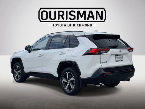Used 2025 Toyota RAV4 SE w/ Weather & Moonroof Package AWD/4WD image 23