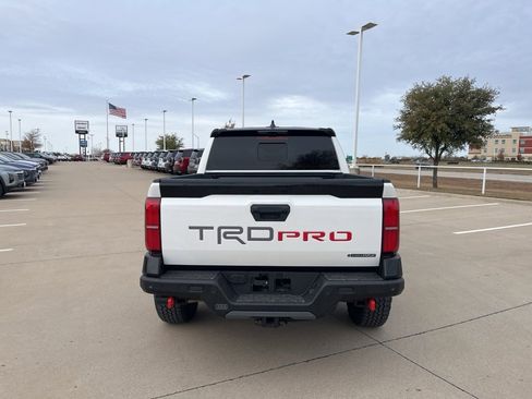 Used 2025 Toyota Tacoma TRD Sport image 6