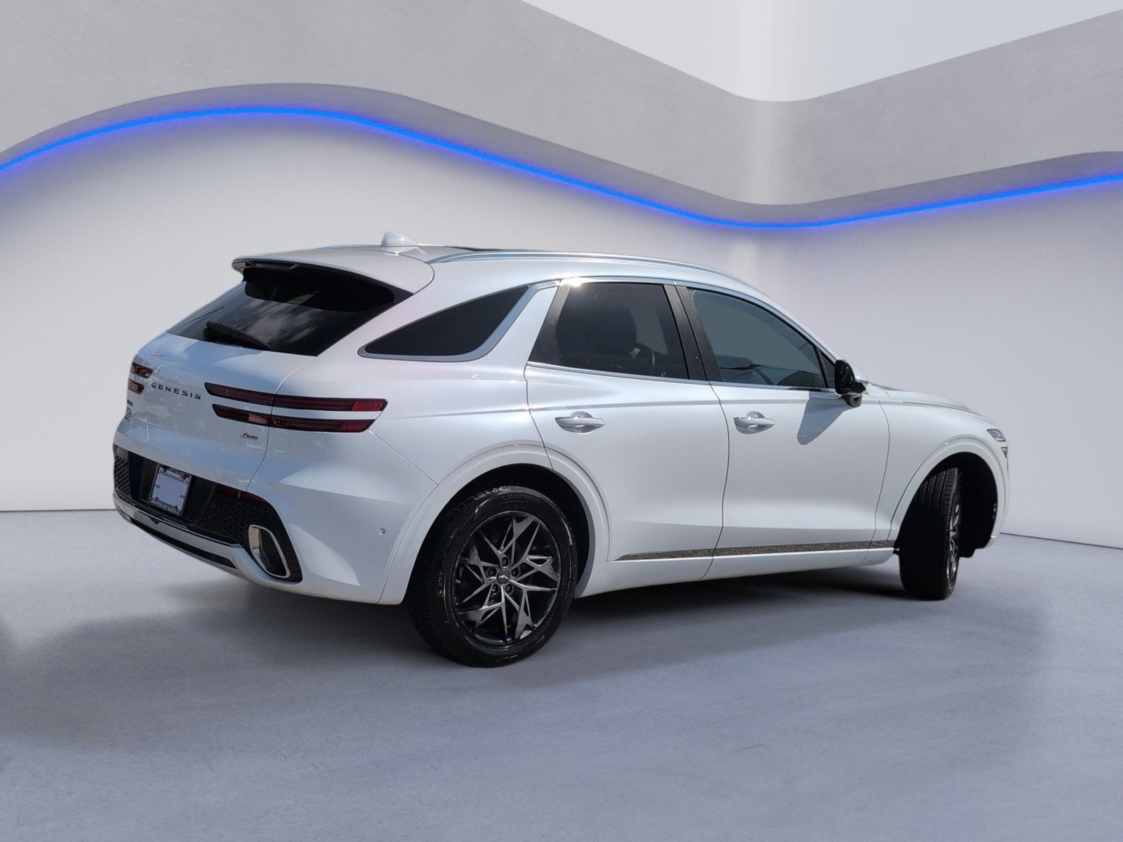Used 2022 Genesis GV70 2.5T w/ Advanced Package AWD/4WD image 4