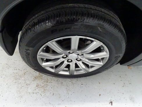 Used 2019 Cadillac XT4 Premium Luxury image 28