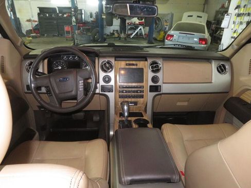 Used 2011 Ford F150 Lariat w/ Lariat Chrome Pkg AWD/4WD image 42