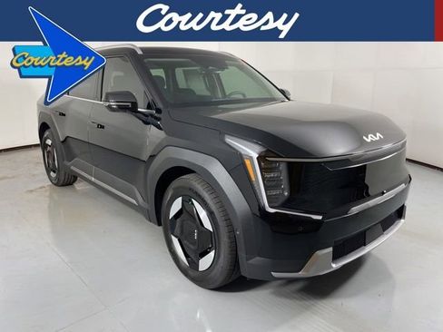 New 2026 Kia EV9 Wind image 1